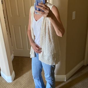 Cute sparkly sweater vest with sequins